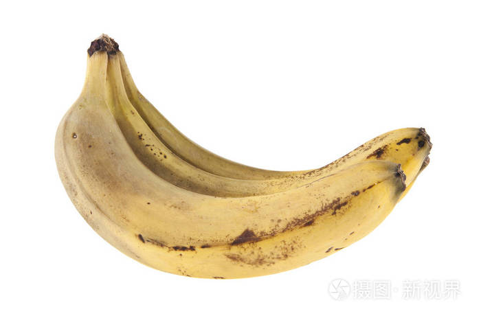 孤立在白色背景上的三个成熟香蕉