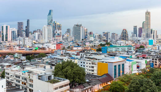 在日落，泰国曼谷天际线景观