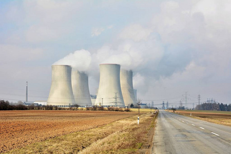 核发电厂 dukovany