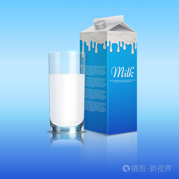牛奶包装现实与玻璃杯在蓝色背景.矢量模板