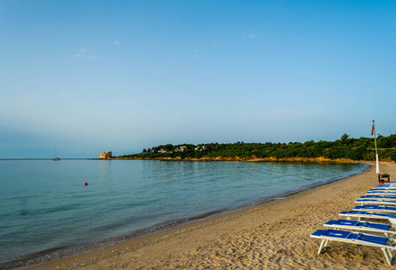 撒丁岛海滩的拉扎雷托, 附近的阿尔盖罗市, 在清晨