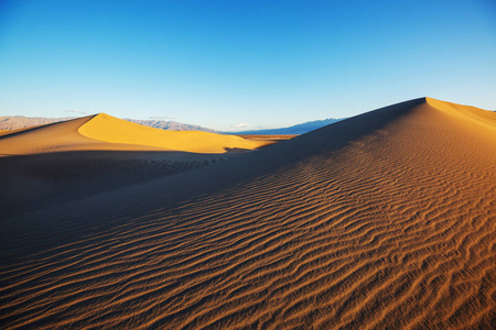 沙丘在死亡谷国家公园，加利福尼亚州，美国