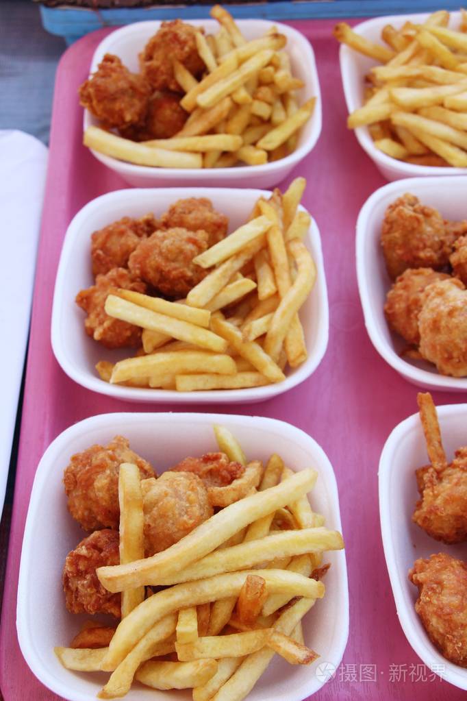 法式炸薯条和炸鸡掘金美味