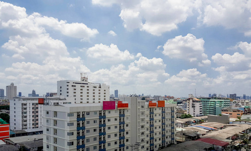 在曼谷，泰国的高层建筑住宅小区