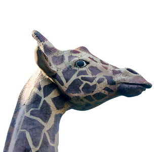 室外雕塑头的一只长颈鹿，关闭起来，孤立