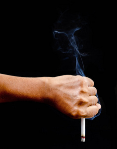 手夹烟抽头像颠倒的男人手夹烟烟照片