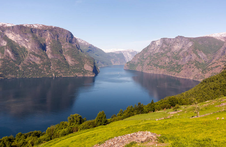 Stegastein 眺望美丽的自然挪威鸟瞰图。Sognefjord 或 Sognefjorden