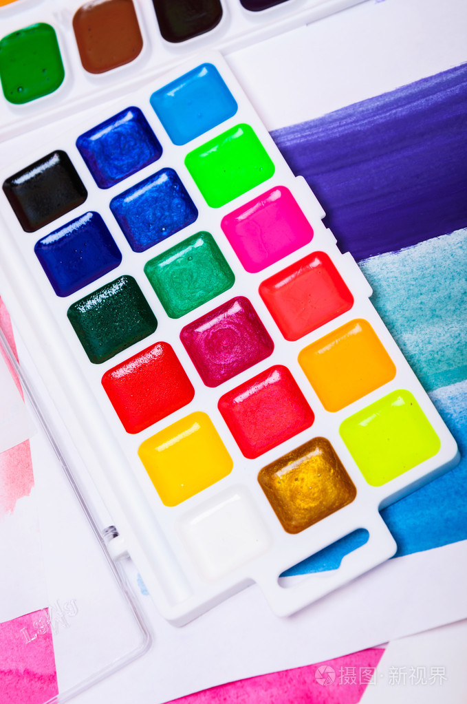 新的水彩颜料