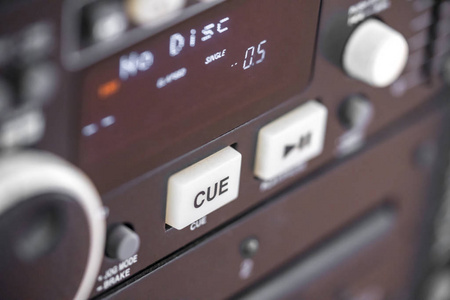 收音机调谐器, Cd 播放机, 留声机和卡带甲板与数字屏幕和提示按钮
