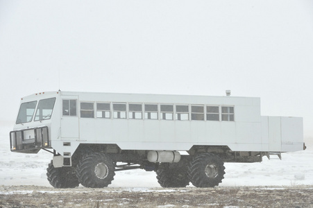 全地形车雪人次到风雪冻原