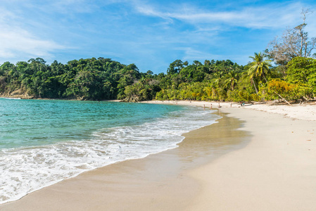 圣安东尼奥, 哥斯达黎加美丽的热带海滩