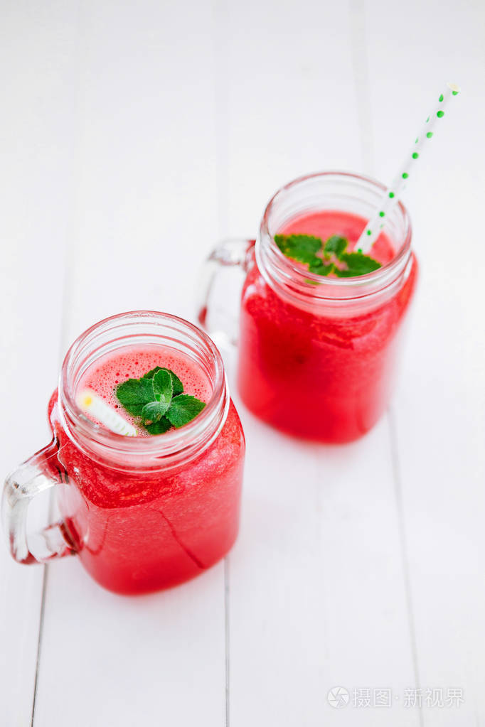 作为健康夏季饮料西瓜奶昔