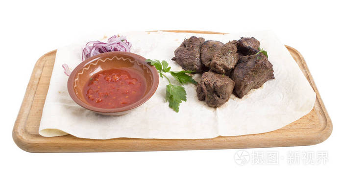 切牛排配番茄汁