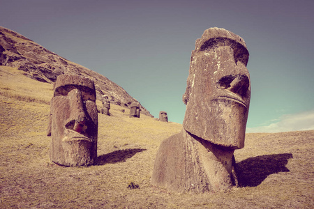 Moais 雕像上拉诺雷诺阿，复活节岛，智利