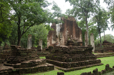 Iriyabot 古建筑遗址中的佛像景观观烹 Phet 历史公园是一个考古遗址和 Aranyik 地区在烹 Phet, 泰国