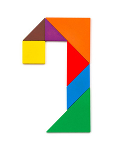 七巧板数字木七巧板形状像一个数字7白色照片