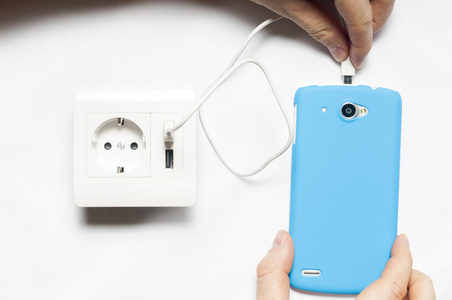 两个 usb 充电器端口插座照片