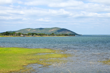 泰国华富里帕夏坝湖