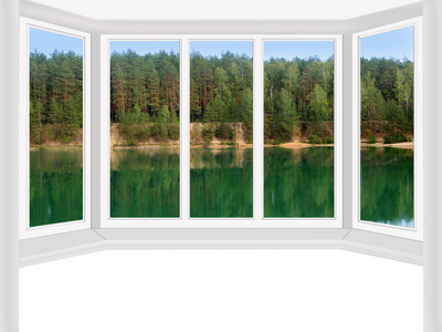 现代之窗到夏天森林湖