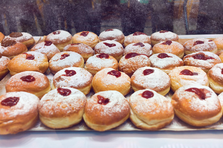 光明节庆祝活动的甜甜圈 sufganiyot