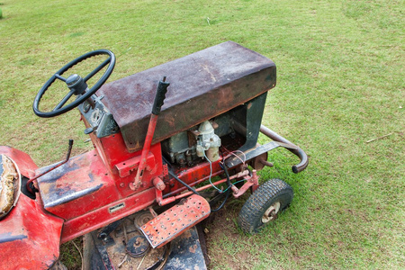 老草刀老草坪割草机照片