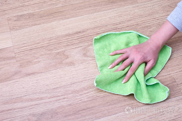 多余木地板妙用diy|地板清洁有妙招 废蜡烛妙用可擦地板