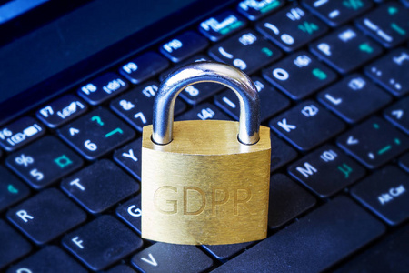 金色挂锁与 Gdpr 刻在电脑笔记本电脑键盘上。欧洲联盟通用数据保护条例 Gdpr 的概念