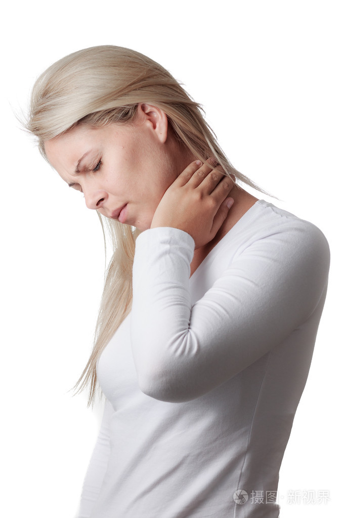 女人抱着孤立的白色背景上的脖子.喉咙痛