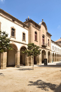 西班牙加泰罗尼亚莱里达省 Segarra Cervera 老大学修道院