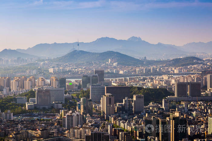 首尔市和市中心天际线在空中，韩国