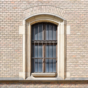 窗户上有一座古建筑的格子.老 pragua, 2018照片