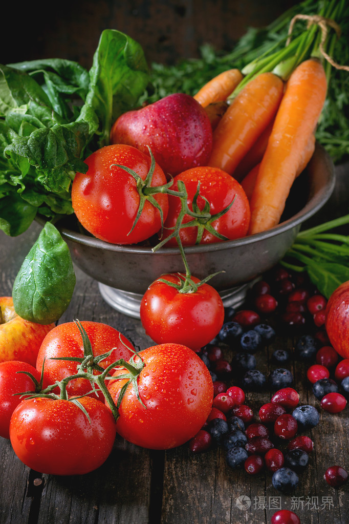 水果蔬菜和浆果的混合