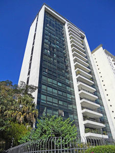 巴西圣保罗 Higienopolis 社区现代住宅建筑