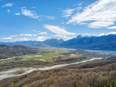 Vikos 峡谷在希腊北部采取了在2018年4月