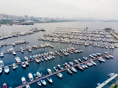 空中无人机视图 Pendik 滨海伊斯坦布尔海滨。市容