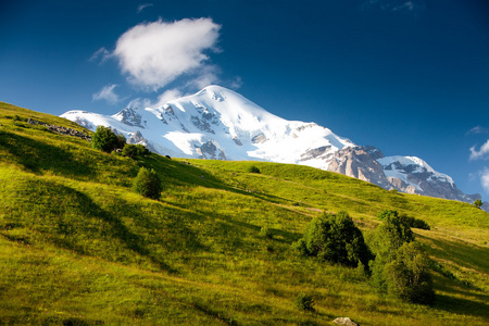 美丽的风景，与格鲁吉亚的高山