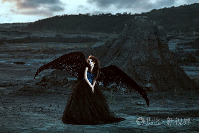 黑色翅膀的天使