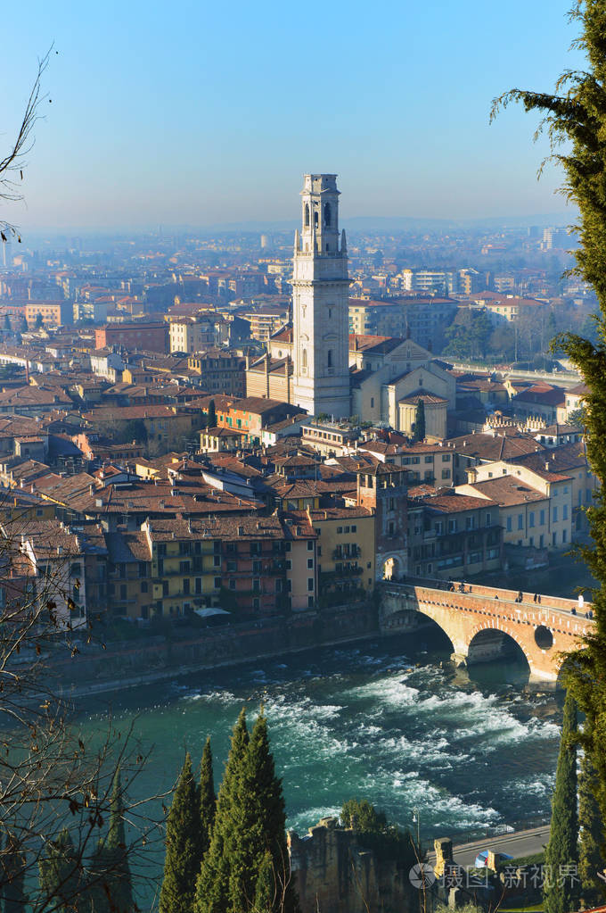 关于城市与河流,全景意大利维罗纳惊人观点