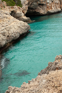 美丽的海滩在马略卡岛, 西班牙。夏天。假期。海水