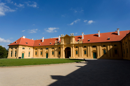 在捷克共和国境内南摩拉维亚地区的 lednice 为城堡