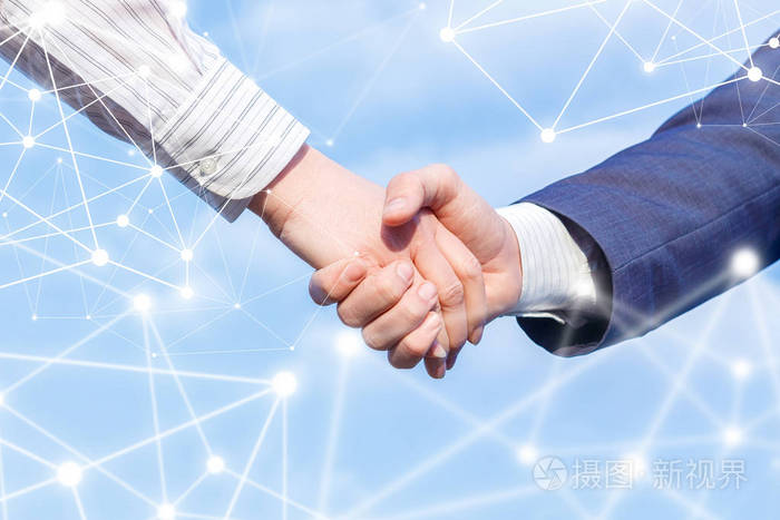 在合作期间的握手