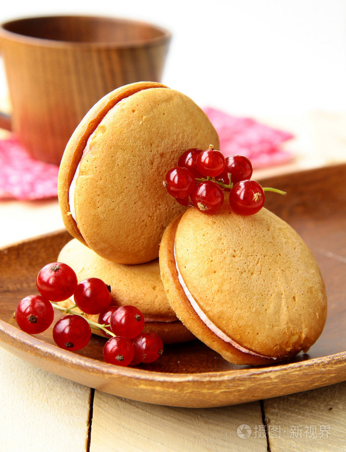 与新鲜葡萄干甜点甜饼干