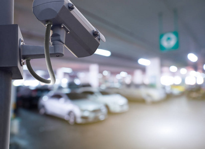 摄像头在停滞的停车场,室内使用照片