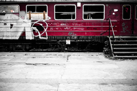 旧火车站被遗弃的标记火车