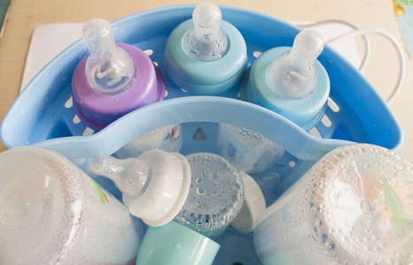 婴儿奶瓶是表明一种消毒剂