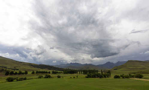 云和雨过山照片