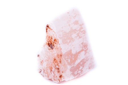 白色背景上的红色的矿物石宏石膏