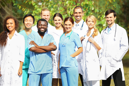 微笑医务人员团队照片