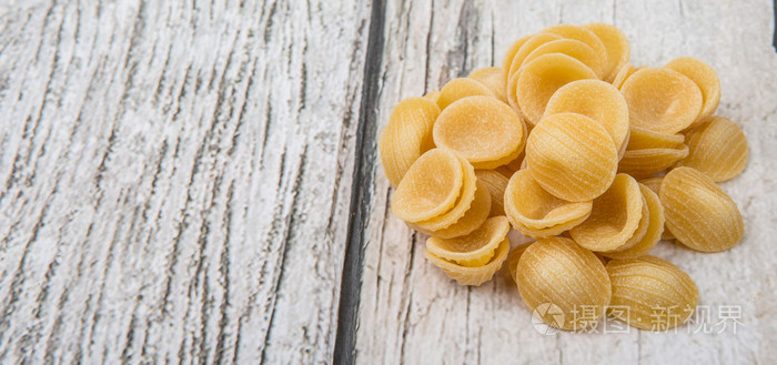 Orechiette 干的面条