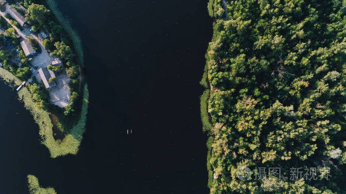独木舟的鸟瞰图。运动。夏天。竞争。皮艇。基辅。乌克兰